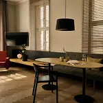 Melter Hotel & Apartments - A Neighborhood Hotel
