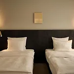 Melter Hotel & Apartments - A Neighborhood Hotel